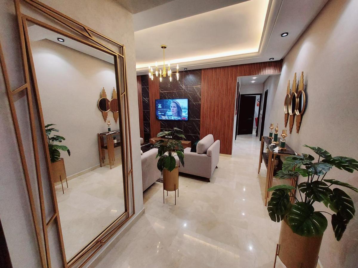 Modern Apartment Opposite The Hassan2 Mosque, Very Well Equipped And Stylish, 85 M2 With Gym And Direct Sea View With Underground Garage , Prohibits Unmarried Couples Of Arab Origin Casablanca Exterior photo