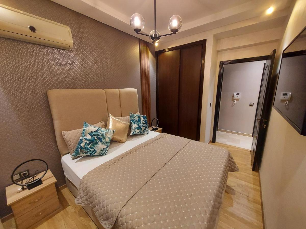 Modern Apartment Opposite The Hassan2 Mosque, Very Well Equipped And Stylish, 85 M2 With Gym And Direct Sea View With Underground Garage , Prohibits Unmarried Couples Of Arab Origin Casablanca Exterior photo